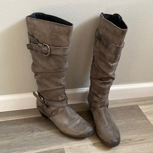 Pikolinos Gray Leather Boots